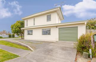 2 Lomond Place, Tamatea