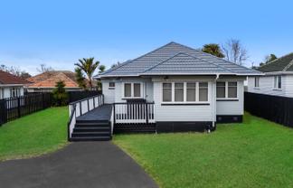 8B Frank Hewitt Street, Pukekohe