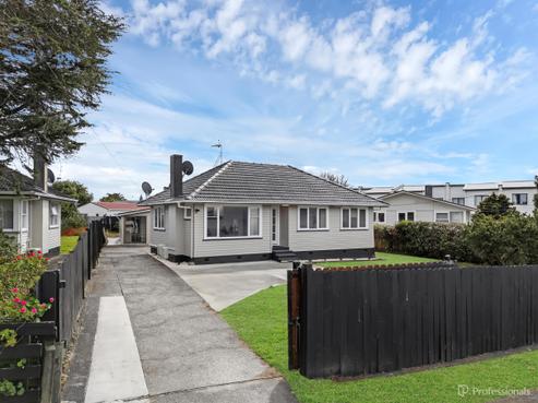 11 Awatere Street, Clover Park