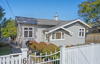 6 Parahaki Street, Regent