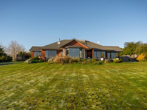 986 Rolling Ridges Road, Levels