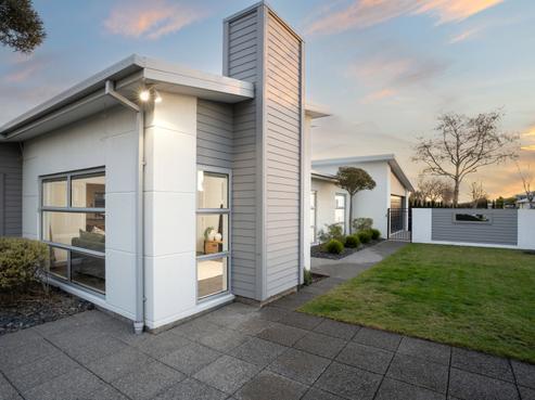 2 Whio Close, Parklands