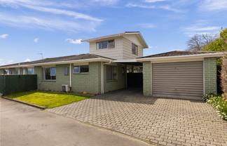 2/20 Cobham Crescent, Stoke