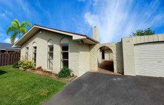 12 Chequers Avenue, Chartwell