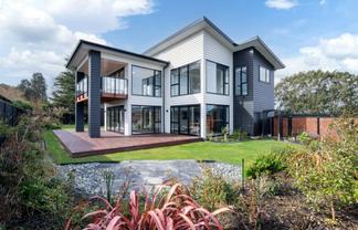 77 Richfield Drive, Waikiwi