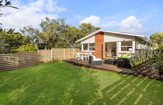 60 Pembroke Crescent, Glendowie