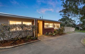 60 Pembroke Crescent, Glendowie