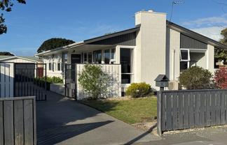 6 Royalist Avenue, North New Brighton