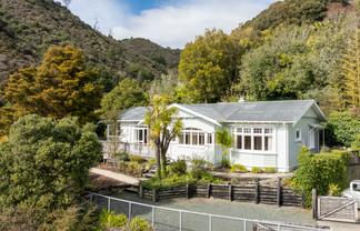 148 Cleveland Tce, Nelson