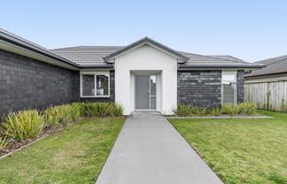 71 Links Drive, Waiwhakaiho