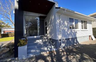 Beautiful Standalone Office in Te Atatu