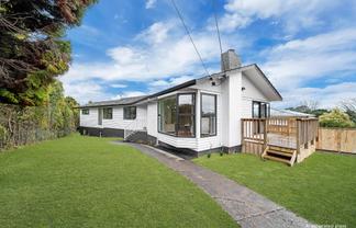 120 Flanshaw Road, Te Atatu South