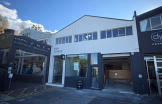 REFURBISHED SHOWROOM/OFFICE
