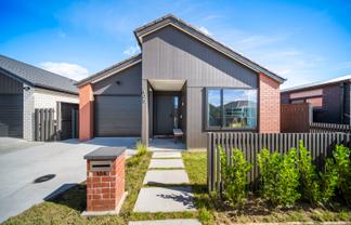 105 John Main Drive, Ramarama