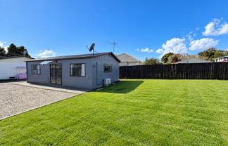 B/19 Edwards Avenue, Henderson