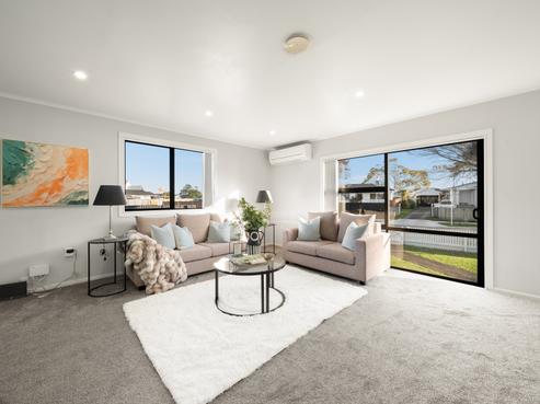 27 Lavinia Crescent, Mangere East