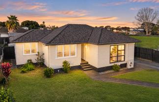 27 Lavinia Crescent, Mangere East
