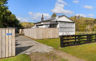 1318 Motu Road, Motu