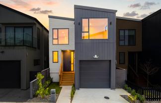 102B Te Oneroa Way, Long Bay