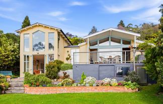 52 Irvine Road, The Cove