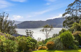 52 Irvine Road, The Cove