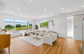 32 Glennandrew Drive, Half Moon Bay