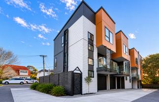 4B/190 Green Lane West, Greenlane