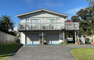 931 Whangaparaoa Road, Manly