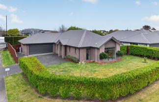 1 Eastfield Drive, Lincoln
