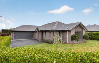 1 Eastfield Drive, Lincoln