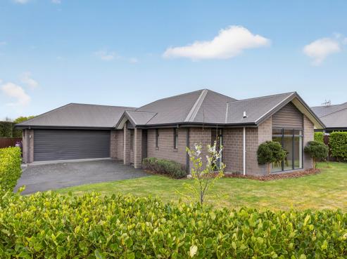 1 Eastfield Drive, Lincoln