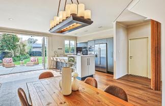 1109 Oliphant Road, Raureka