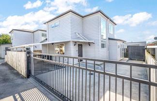 37A Rollerson Street, Papakura