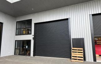 Modern Airport Unit
