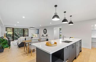 11A & 11B Fitzherbert Avenue, West Harbour