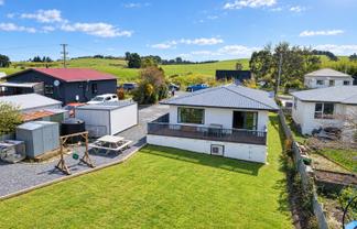 8 Macandrew Street, Owaka