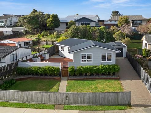 27 Mossburn Grove, Kelson