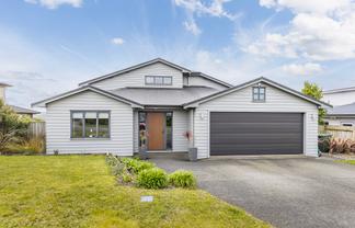 75 Endeavour Drive, Whitby