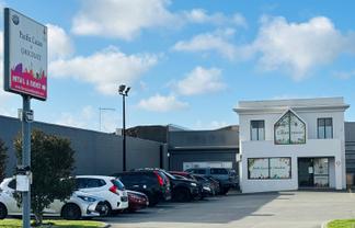 Ferry Road Showroom