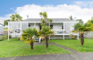 19 Meadowvale Rise, Titirangi