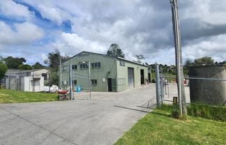 Practical Wellsford warehouse + yard