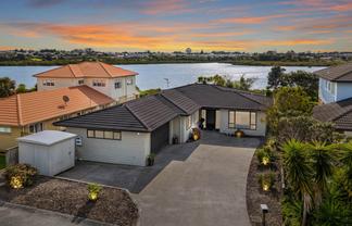 8 Brechin Place, Wattle Downs