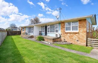 47A & 47B Saxbys Road, Deanwell
