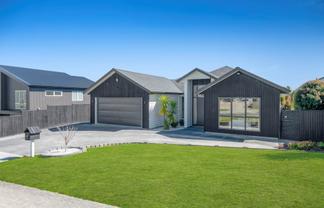 7 Hapukupuku Avenue, Beachlands