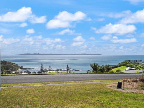 38 Dudley Crescent, Cable Bay