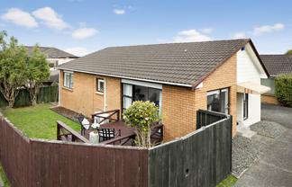 2/100 East Coast Road, Forrest Hill