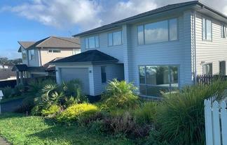 52 Butler Stoney Crescent, Millwater