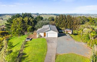 233 Whitehills Road, Wainui