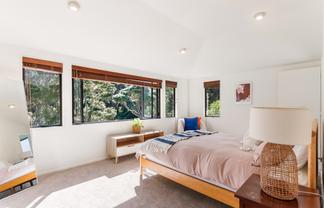 1/12 Herons Way, Northcote