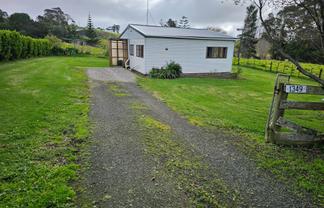 1349 State Highway, Waimauku